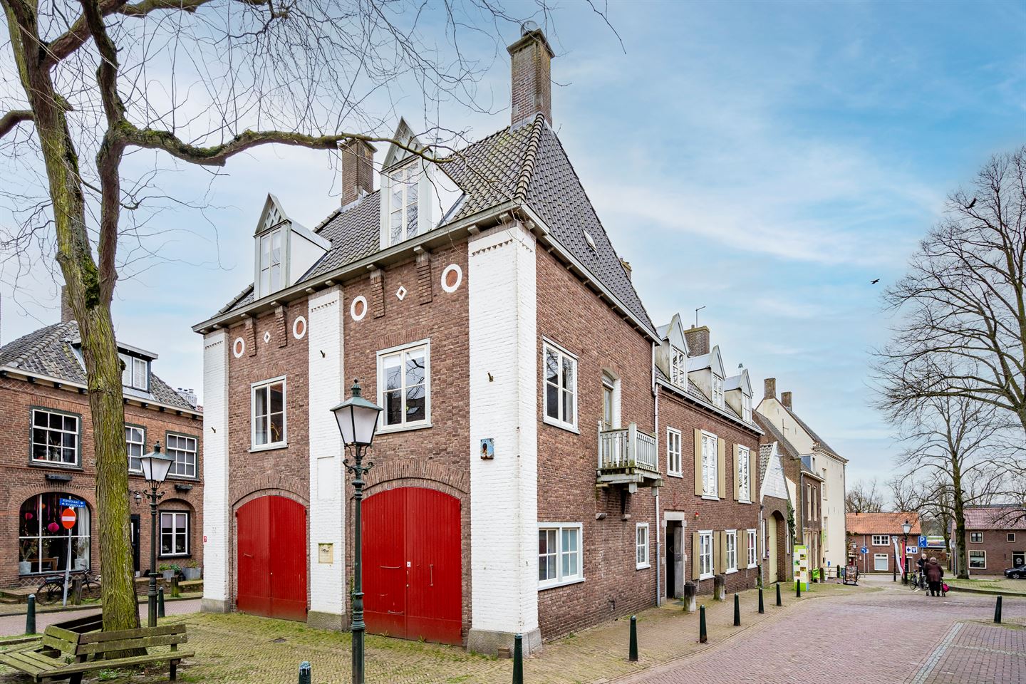 View photo 1 of Kerkstraat 1-3