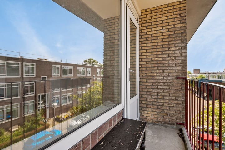 Bekijk foto 19 van Vermeerstraat 12