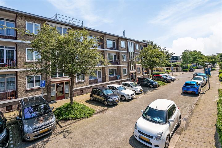 Bekijk foto 30 van Vermeerstraat 12