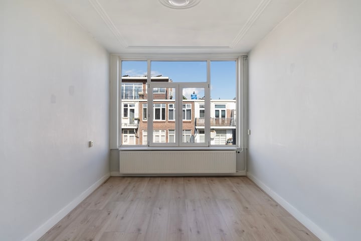 View photo 8 of Hoog Buurlostraat 69