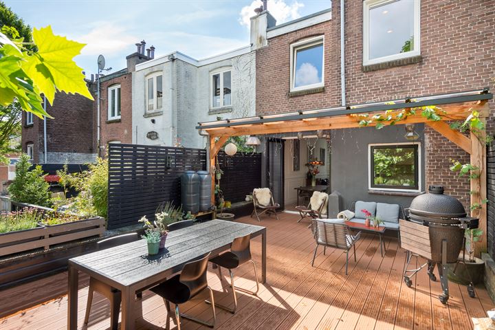 View photo 13 of Graaf Lodewijkstraat 18