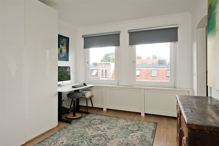 View photo 21 of Graaf Lodewijkstraat 18