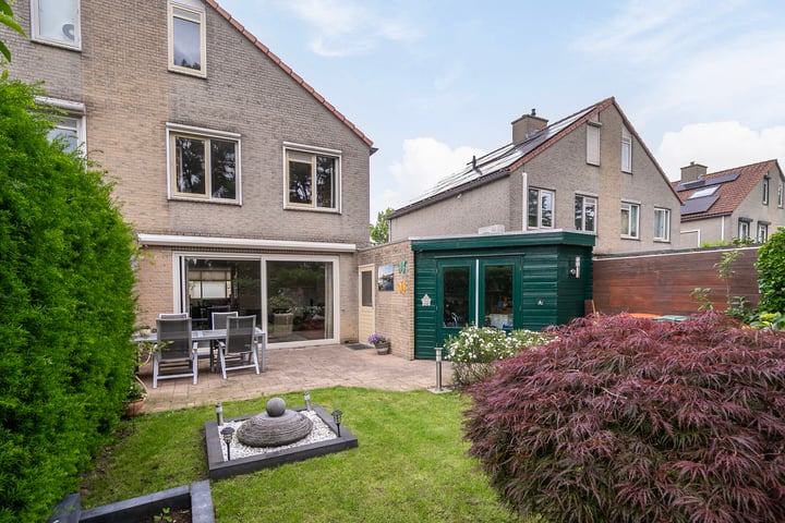 Bekijk foto 33 van Meester van Goerlestraat 19