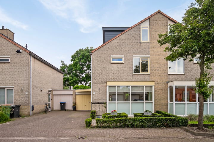 Bekijk foto 37 van Meester van Goerlestraat 19