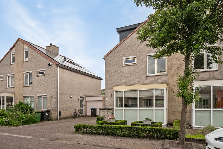 Bekijk foto 38 van Meester van Goerlestraat 19