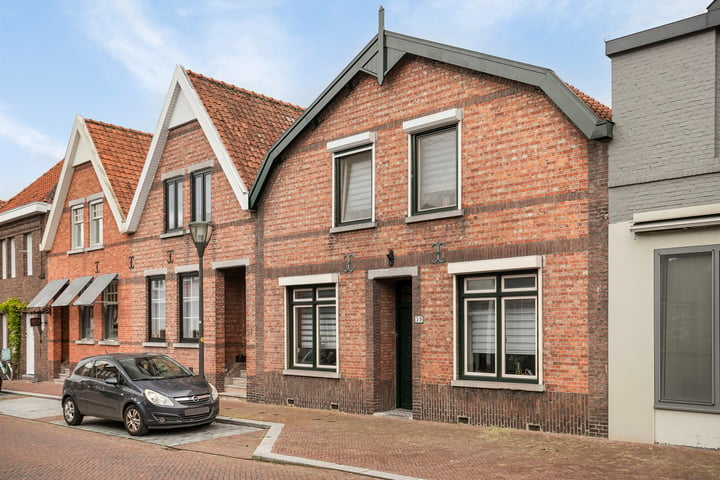 Bekijk foto 2 van Frans van Waesberghestraat 59