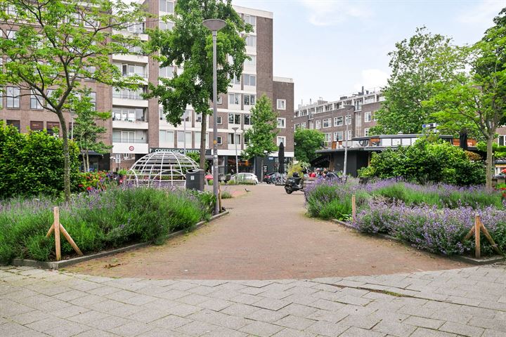 View photo 18 of Pannekoekstraat 20-D