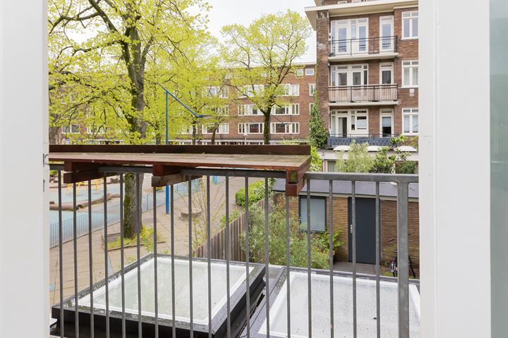 Bekijk foto 10 van Lanseloetstraat 44-1