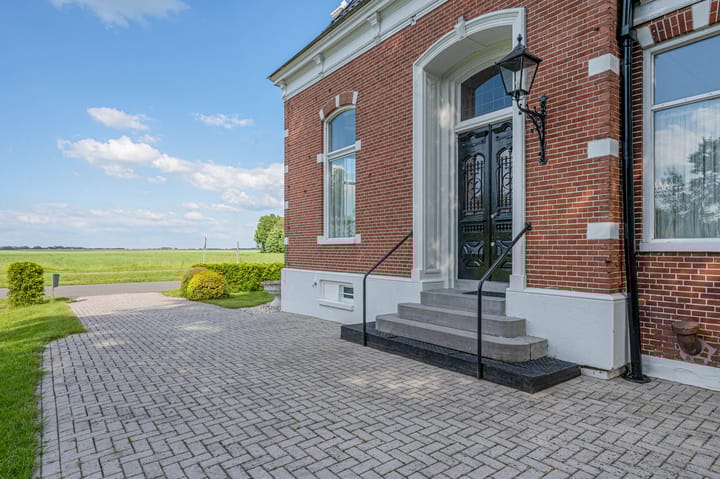 Photo 8 of Oosteinde 45