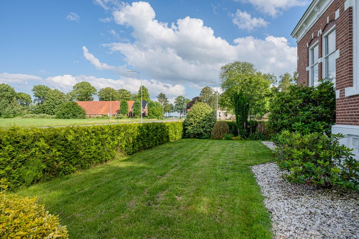 Photo 43 of Oosteinde 45