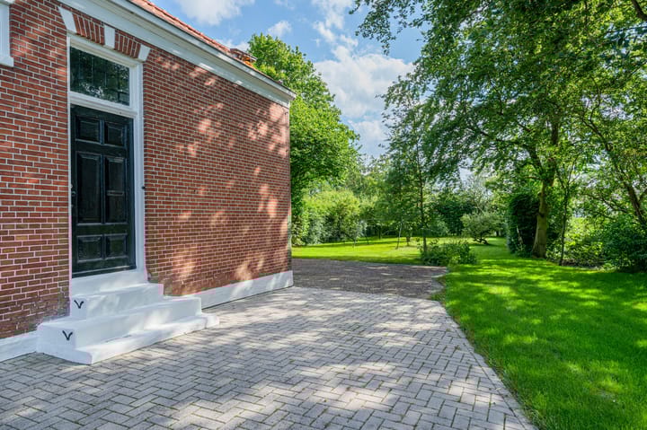 Photo 45 of Oosteinde 45