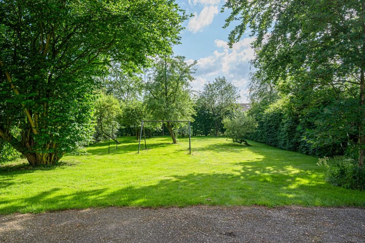 Photo 51 of Oosteinde 45