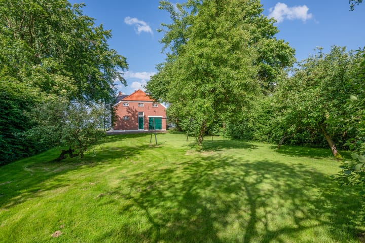 Photo 54 of Oosteinde 45