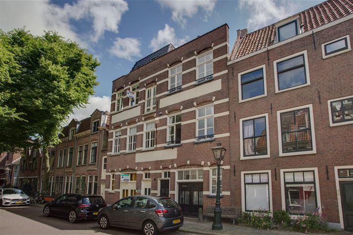 Bekijk foto 1 van Uiterstegracht 1-E