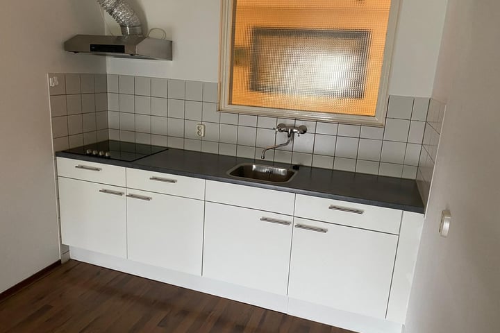 View photo 7 of Prins Bernhardstraat 1-F078