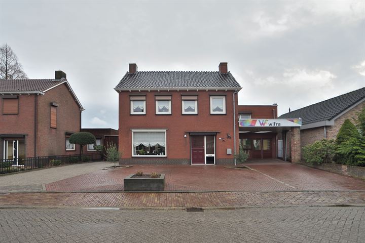 Bekijk foto 27 van Bremstraat 51