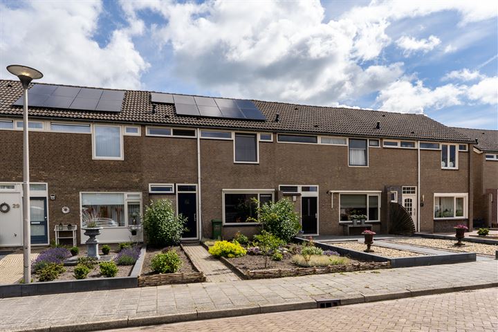 Bekijk foto 40 van Lijsterbesstraat 31