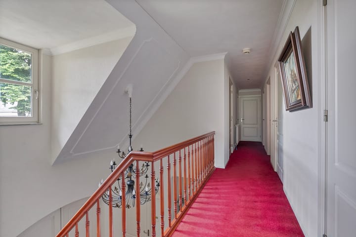 Photo 29 of Burgemeester van Erpstraat 49