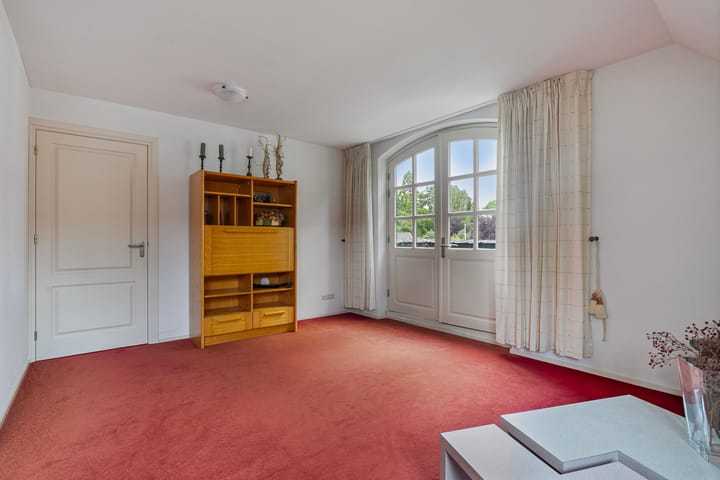 Photo 30 of Burgemeester van Erpstraat 49