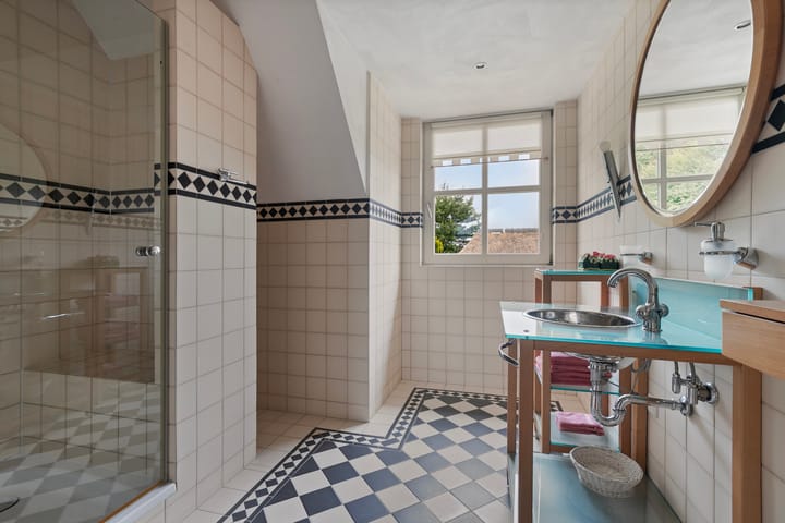 Photo 35 of Burgemeester van Erpstraat 49