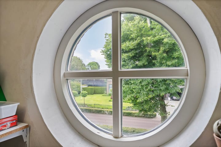 Photo 38 of Burgemeester van Erpstraat 49