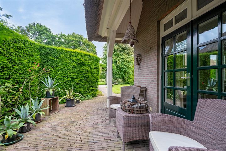 View photo 41 of Burgemeester van Erpstraat 49