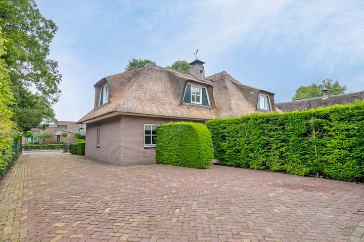 Photo 55 of Burgemeester van Erpstraat 49