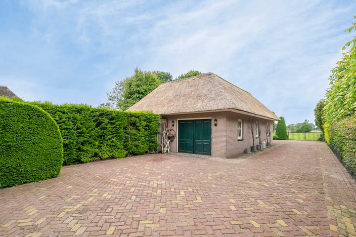 Photo 56 of Burgemeester van Erpstraat 49