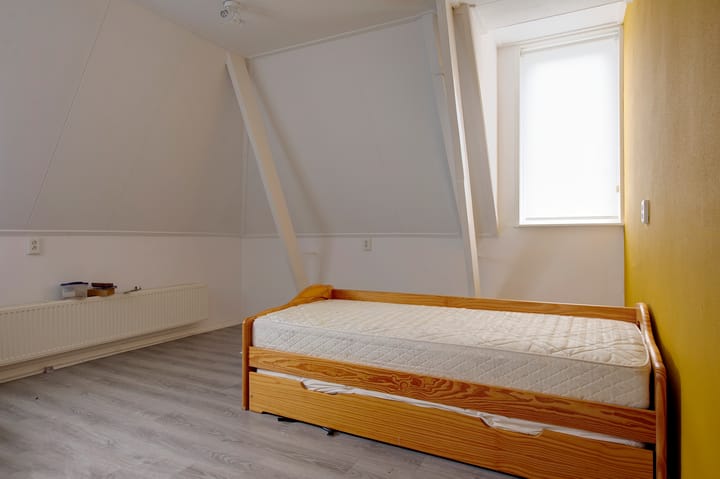 Foto 17 van Burgemeester Venemastraat 15