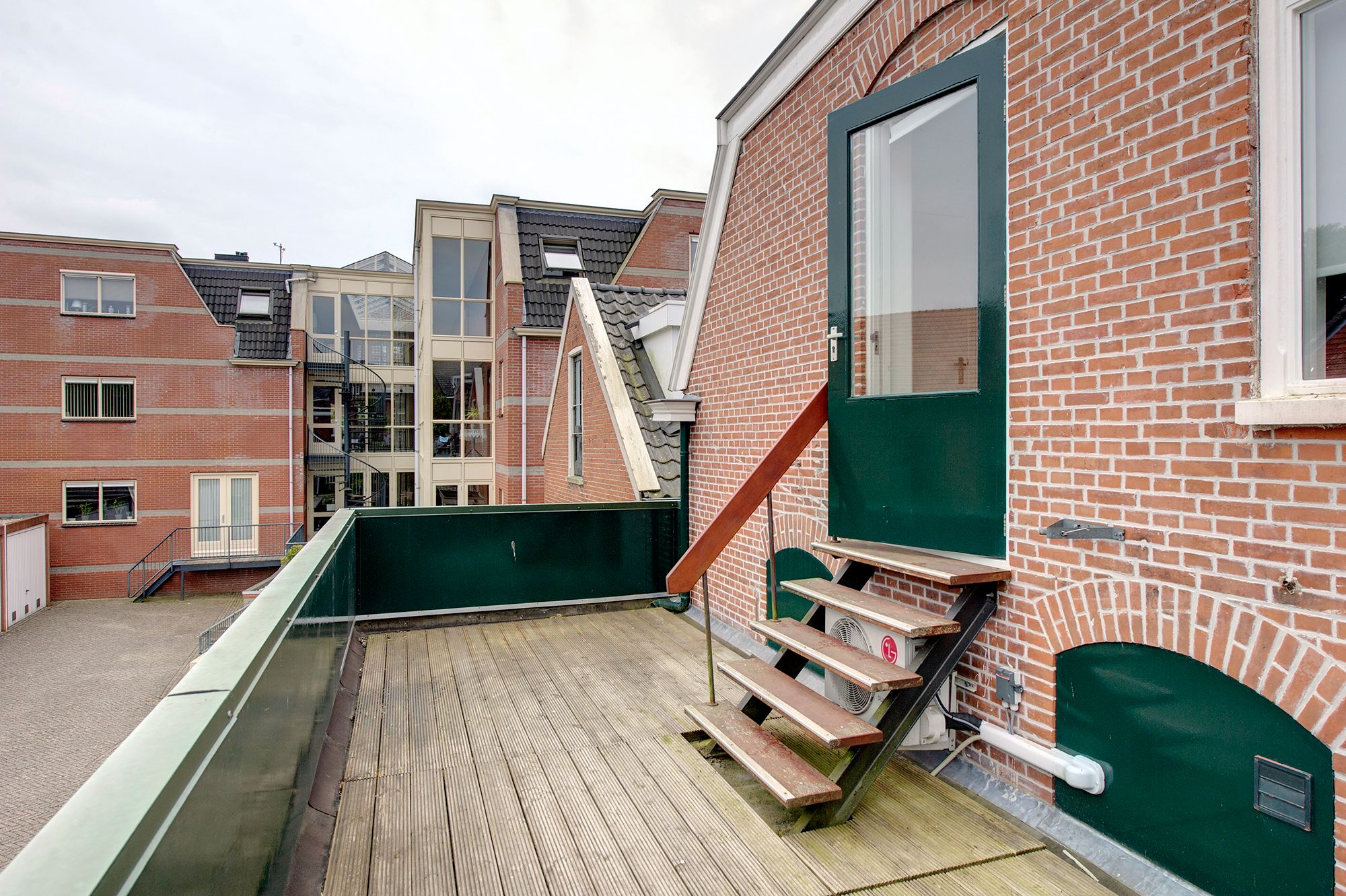 Photo 24 of Burgemeester Venemastraat 15