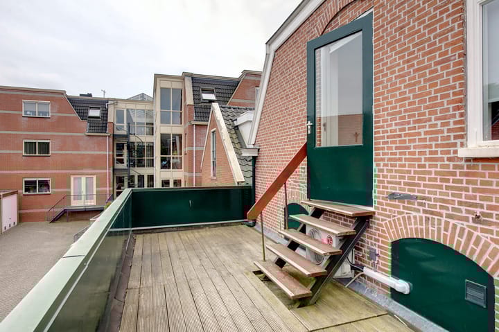 Foto 24 van Burgemeester Venemastraat 15