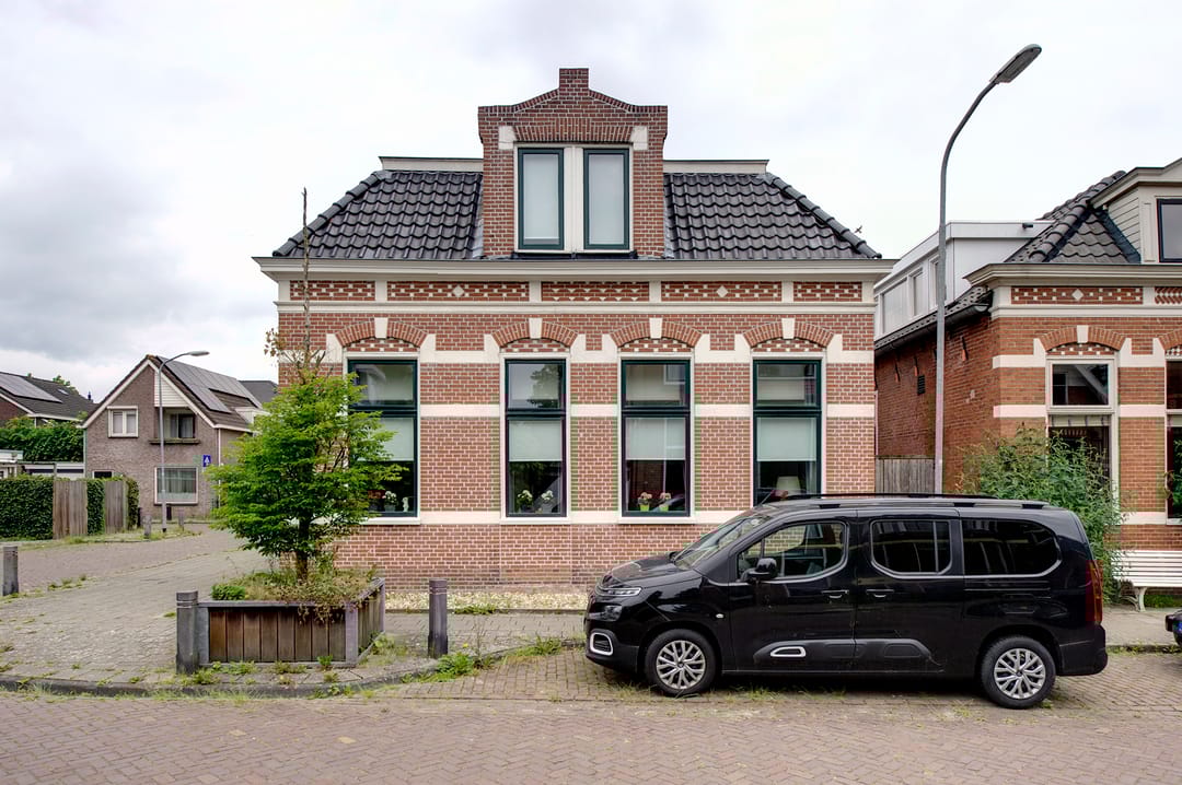 Photo 26 of Burgemeester Venemastraat 15