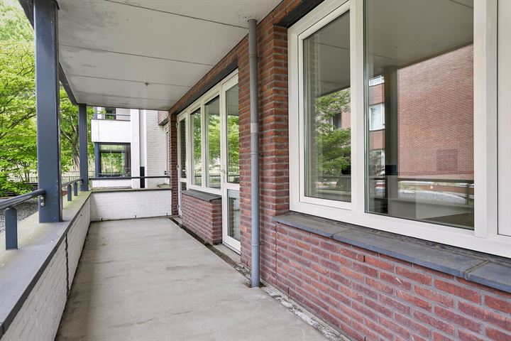 Bekijk foto 17 van Dr. Kortmannstraat 43