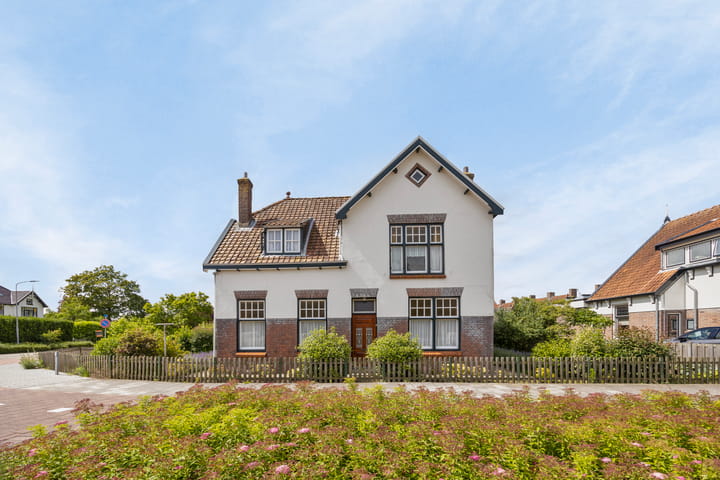 Foto 2 van Stationsweg 1