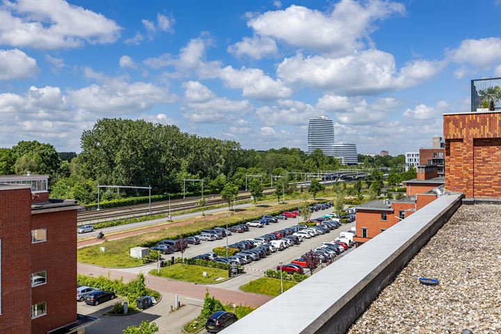 Bekijk foto 40 van Helperpark 424