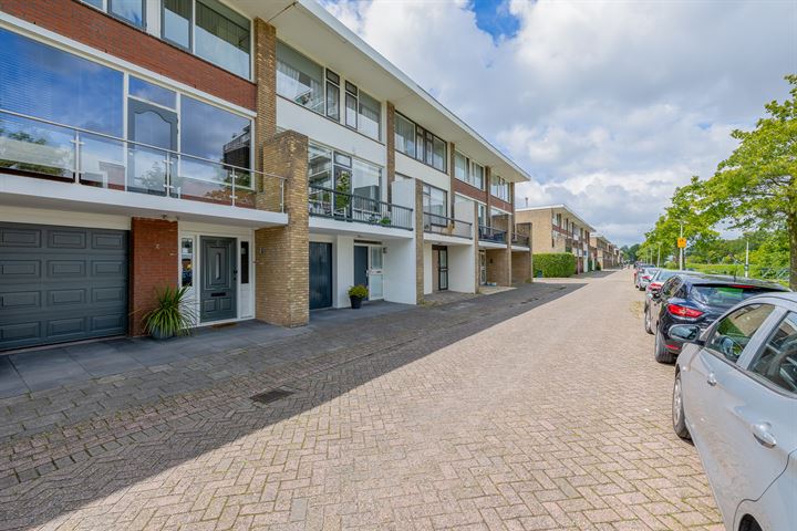 View photo 62 of Frank van Borselenstraat 4