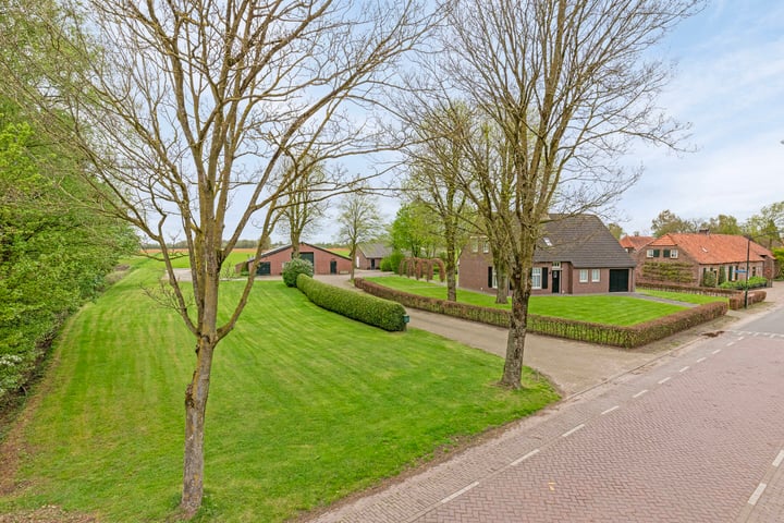 Bekijk foto 2 van Breestraat 5