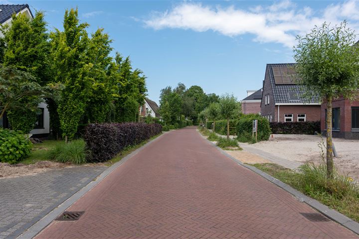 Bekijk foto 46 van Hoogeweg 30