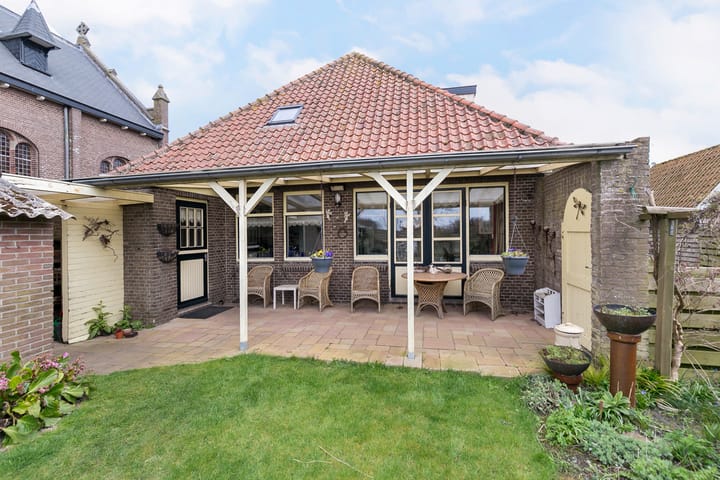 Foto 17 van Schoolstraat 8