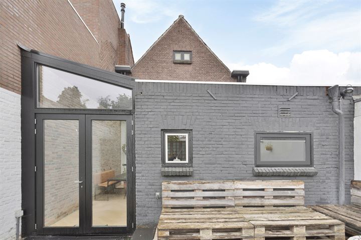 Bekijk foto 33 van Lovensestraat 60