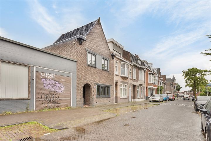 Bekijk foto 34 van Lovensestraat 60