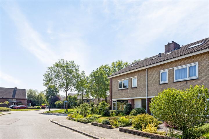 Bekijk foto 40 van Symfoniestraat 33