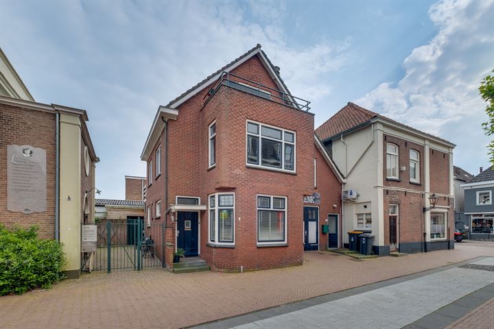 View photo 1 of Weverstraat 2