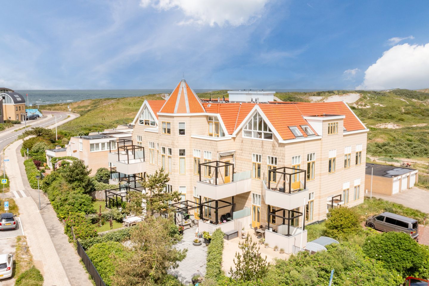 Foto 1 van Dr Wiardi Beckmanlaan 60