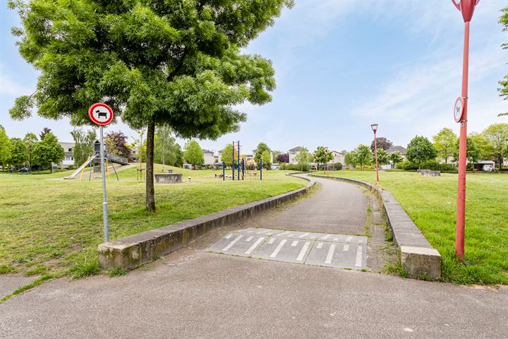 Bekijk foto 30 van De Schoolmeesterstraat 1