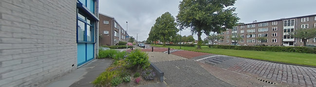 Bekijk 360° foto van Voortuin van Bloemenlaan 159