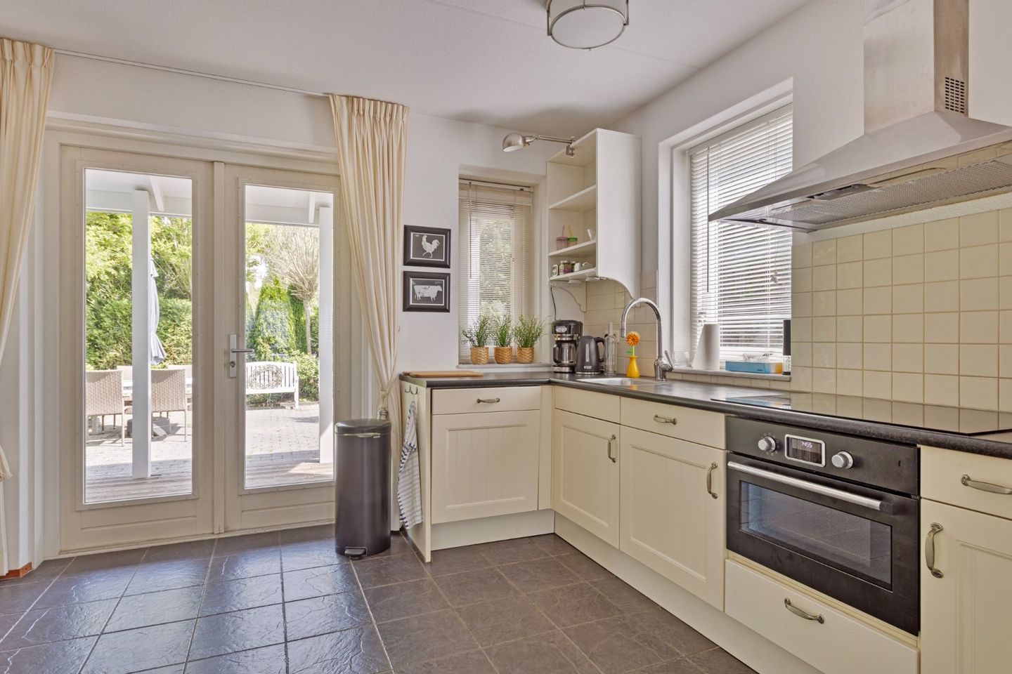 Foto 14 van Nieuwe Zeedijk 1-09