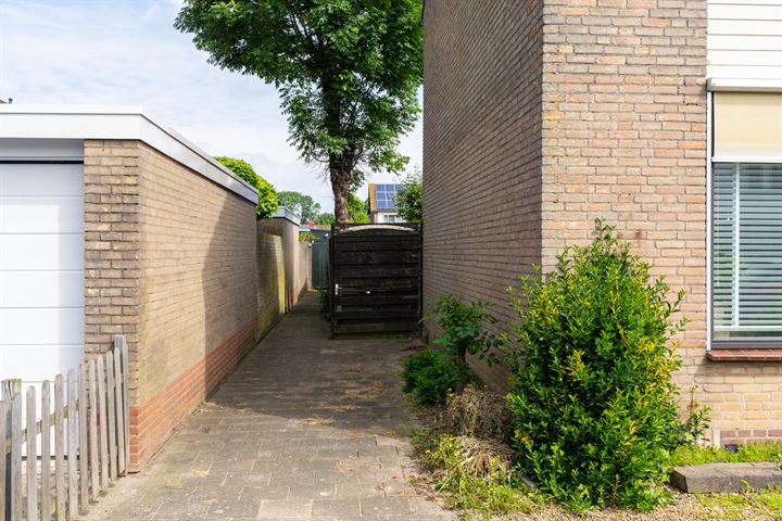 Bekijk foto 3 van Wilgenstraat 1