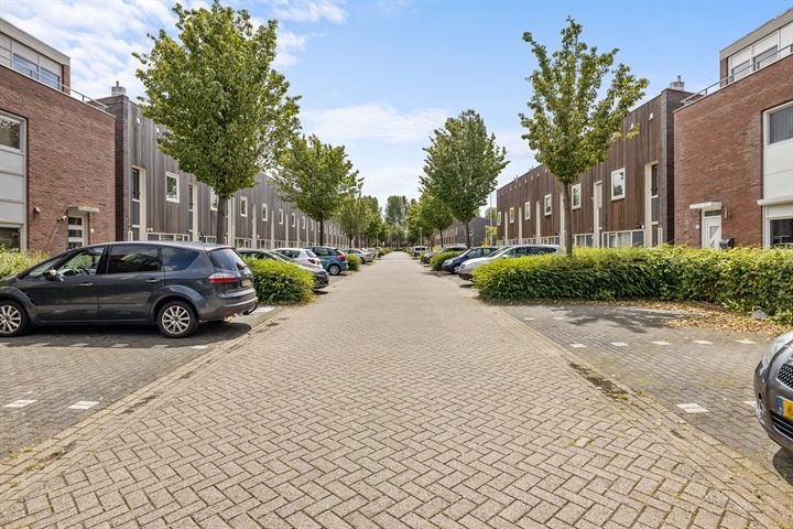 Bekijk foto 30 van Rigastraat 41