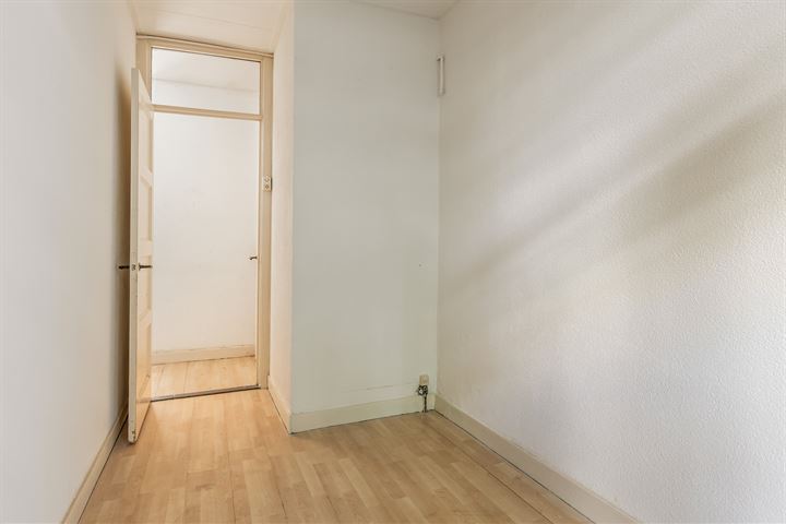 View photo 10 of Orteliusstraat 241-H